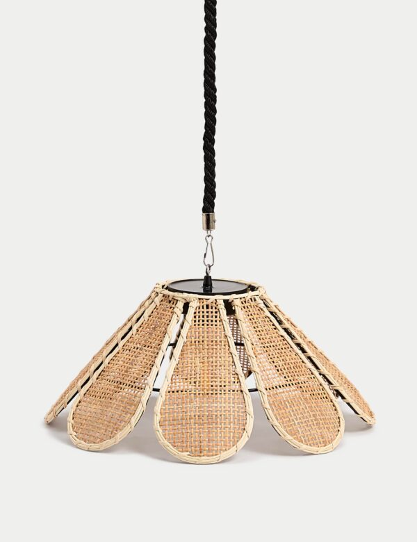 Scallop Solar Outdoor Pendant Light