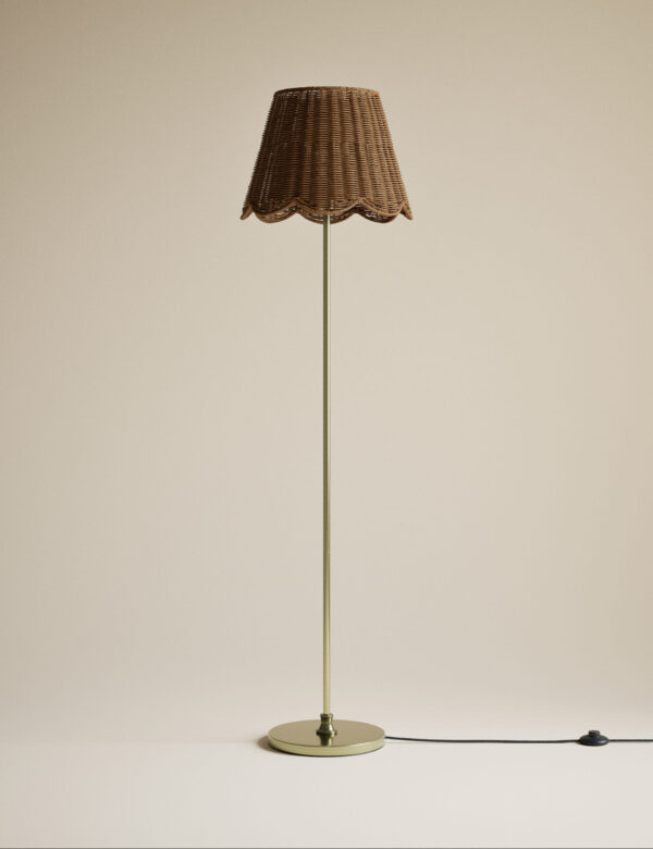 Wicker Scallop Shade Floor Lamp