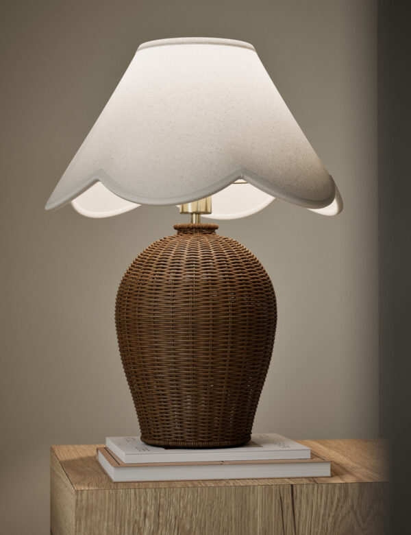 Wicker Scallop Shade Table Lamp